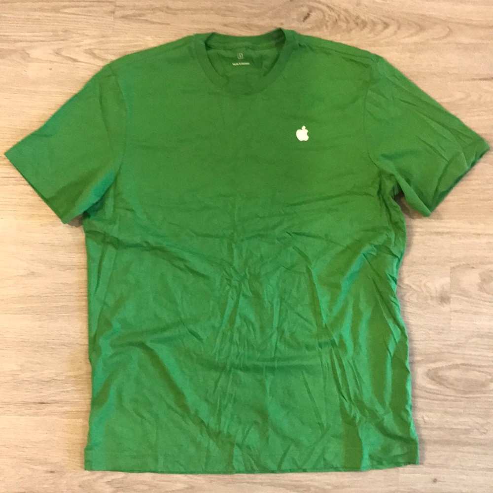 Authentic Short Sleeve Green Apple Store T shirt